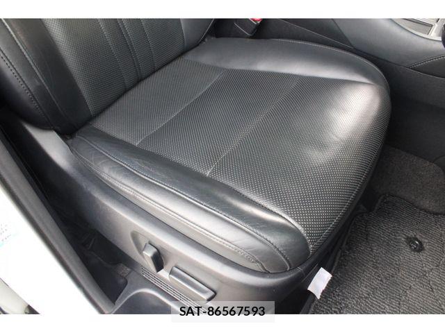 Toyota VELLFIRE 2018-07 7458494-15
