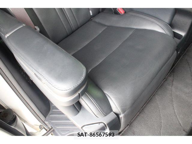 Toyota VELLFIRE 2018-07 7458494-17