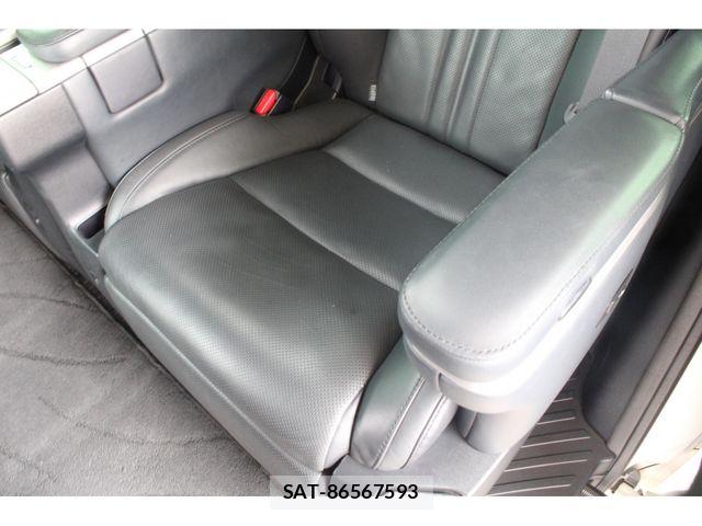 Toyota VELLFIRE 2018-07 7458494-18
