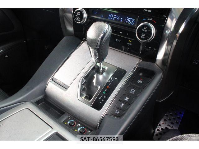 Toyota VELLFIRE 2018-07 7458494-21
