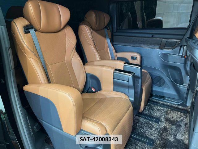 Toyota VELLFIRE 2024-11 7730040-11