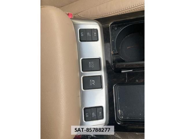 Toyota VELLFIRE 2012-02 7730059-24
