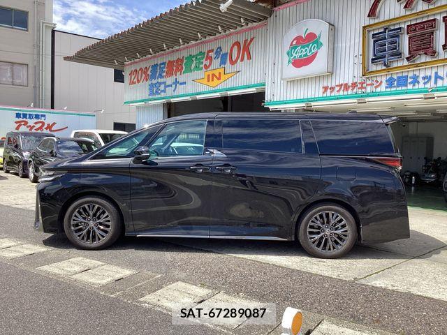 Toyota VELLFIRE 2024-10 7730047-17