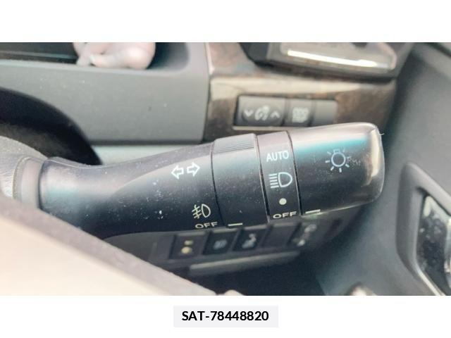 Toyota VELLFIRE 2012-06 7789979-7