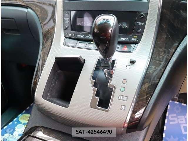 Toyota VELLFIRE 2013-07 7789980-23