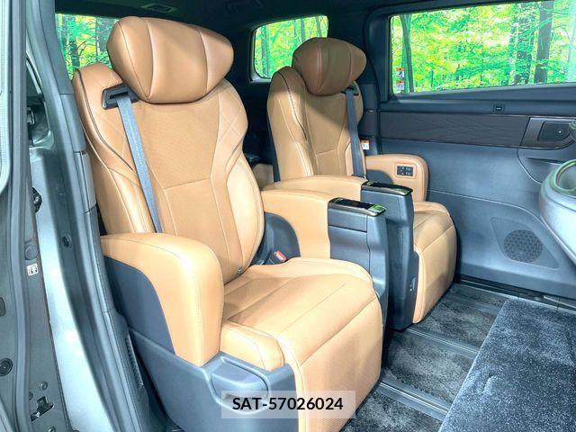 Toyota VELLFIRE 2025-06 8102353-8