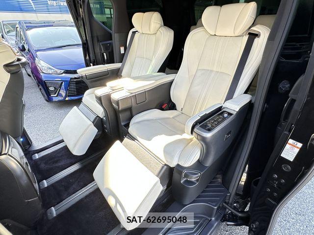 Toyota VELLFIRE 2018-04 8102354-18
