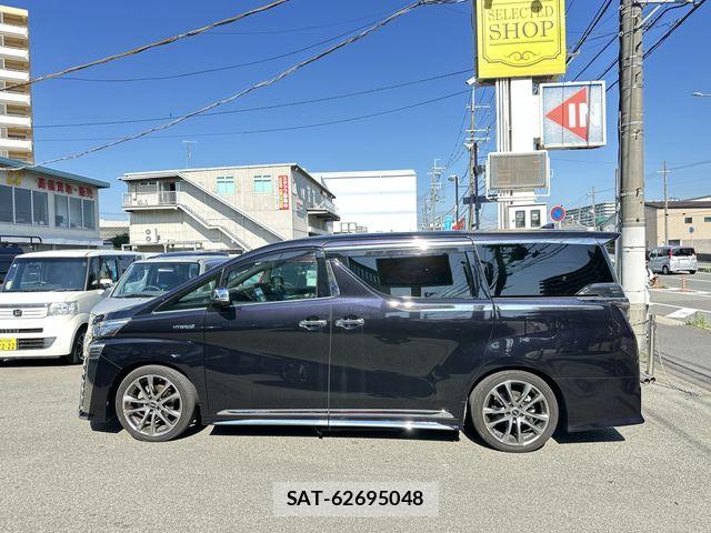 Toyota VELLFIRE 2018-04 8102354-3