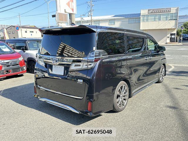 Toyota VELLFIRE 2018-04 8102354-4