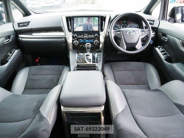 Toyota VELLFIRE 2022-04 8102356-11