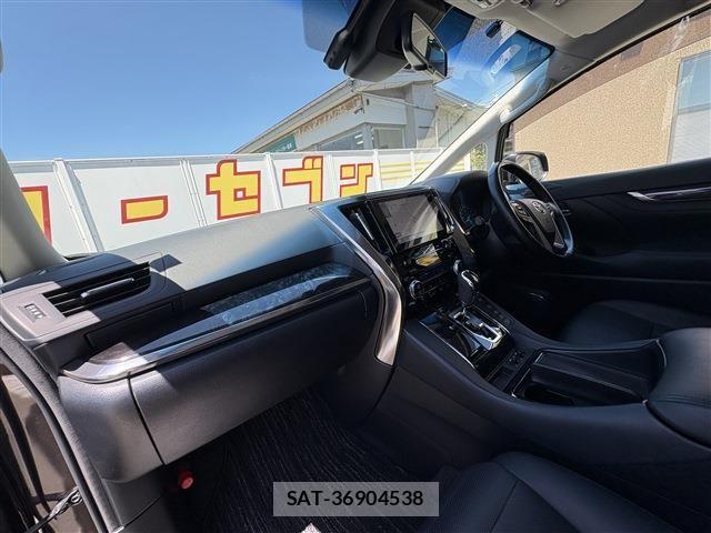 Toyota VELLFIRE 2020-02 8132760-19