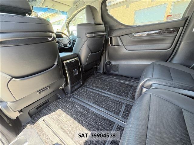 Toyota VELLFIRE 2020-02 8132760-22