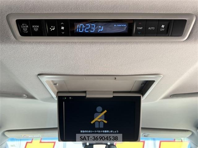 Toyota VELLFIRE 2020-02 8132760-27
