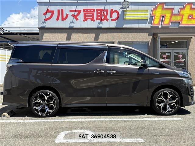Toyota VELLFIRE 2020-02 8132760-3