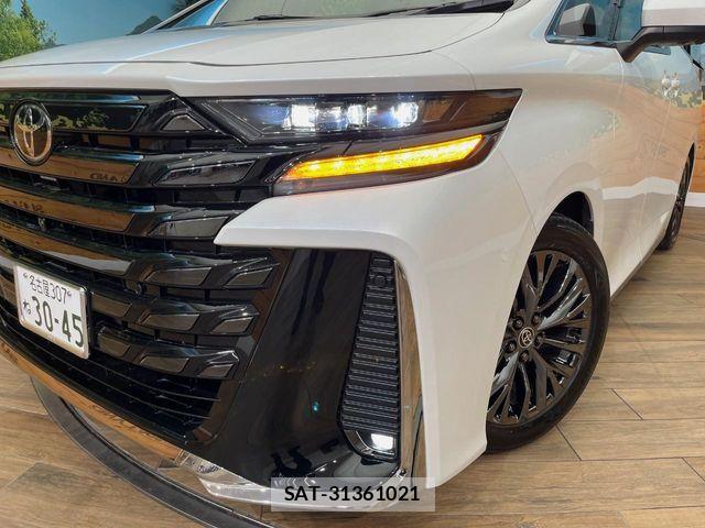 Toyota VELLFIRE 2023-08 8132752-13