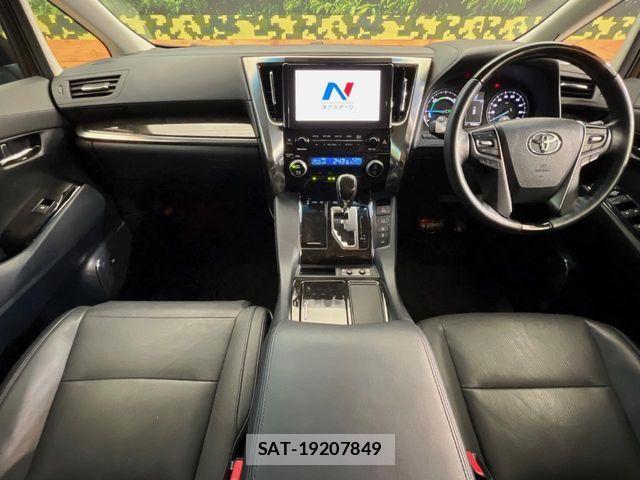 Toyota VELLFIRE 2016-03 8132759-1