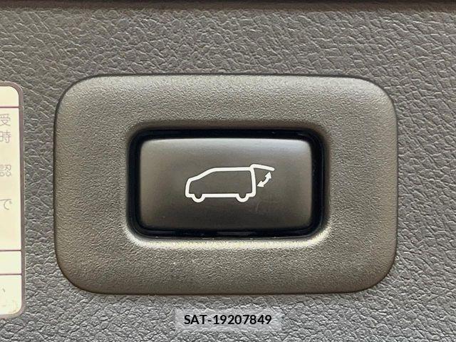 Toyota VELLFIRE 2016-03 8132759-7