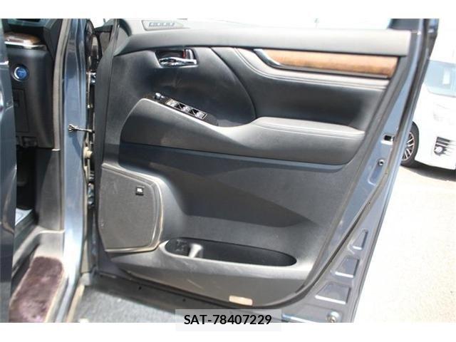 Toyota VELLFIRE 2017-11 8146901-16