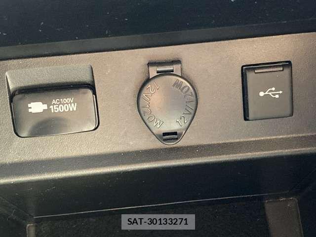 Toyota VELLFIRE 2020-10 8210743-11