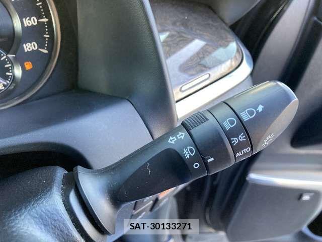 Toyota VELLFIRE 2020-10 8210743-17
