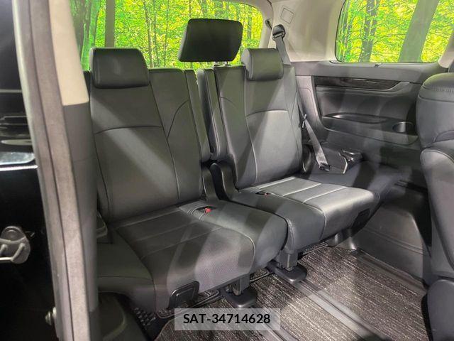 Toyota VELLFIRE 2018-10 8210747-9