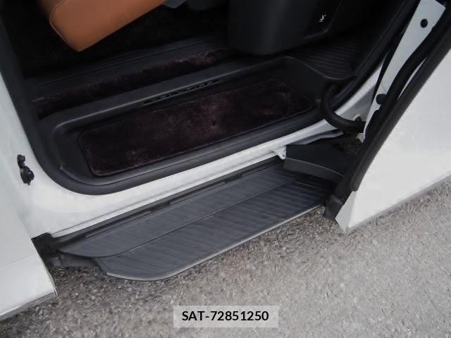 Toyota VELLFIRE 2025-06 8210744-10