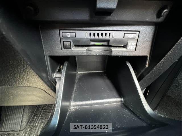 Toyota VELLFIRE 2019-06 8210749-28
