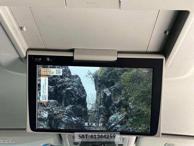 Toyota VELLFIRE 2019-04 8232199-9