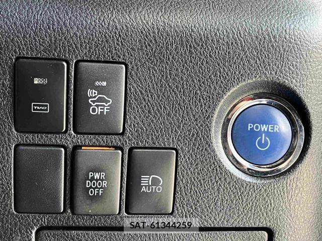 Toyota VELLFIRE 2019-04 8232199-14