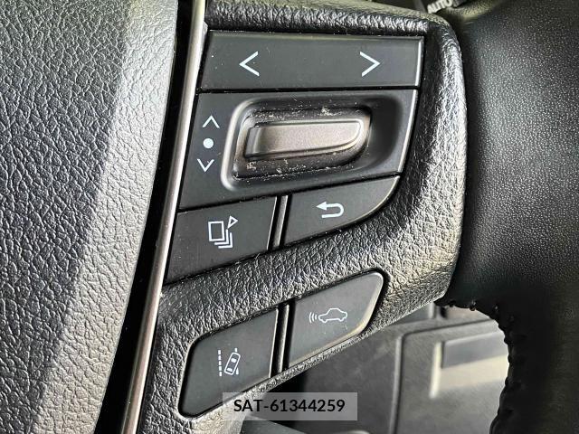 Toyota VELLFIRE 2019-04 8232199-17