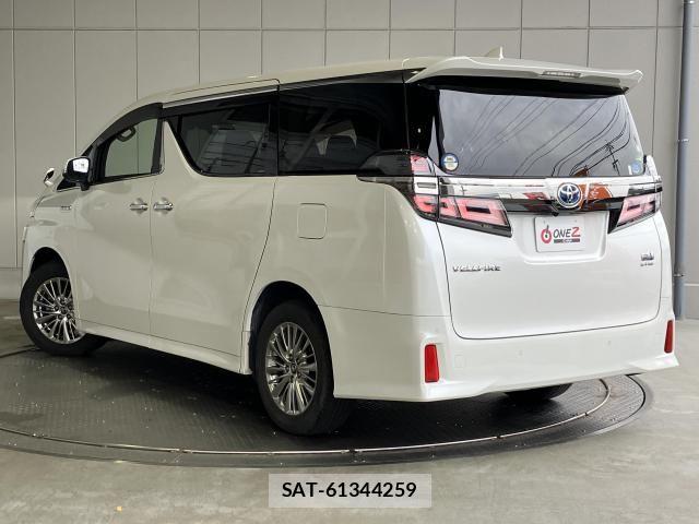 Toyota VELLFIRE 2019-04 8232199-1