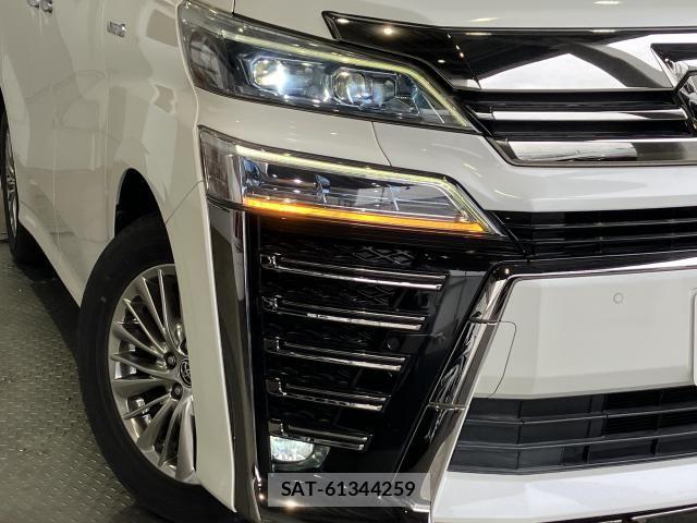 Toyota VELLFIRE 2019-04 8232199-2