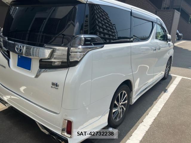 Toyota VELLFIRE 2015-02 8232200-2