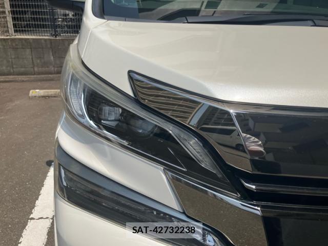 Toyota VELLFIRE 2015-02 8232200-4