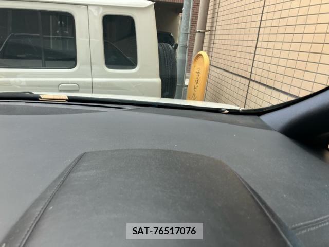 Toyota VELLFIRE 2017-04 8246992-12