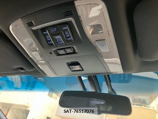 Toyota VELLFIRE 2017-04 8246992-13