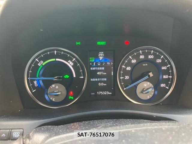 Toyota VELLFIRE 2017-04 8246992-15