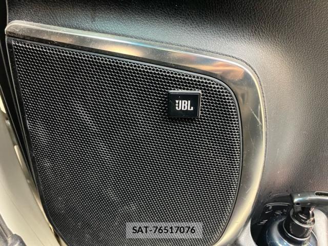 Toyota VELLFIRE 2017-04 8246992-22