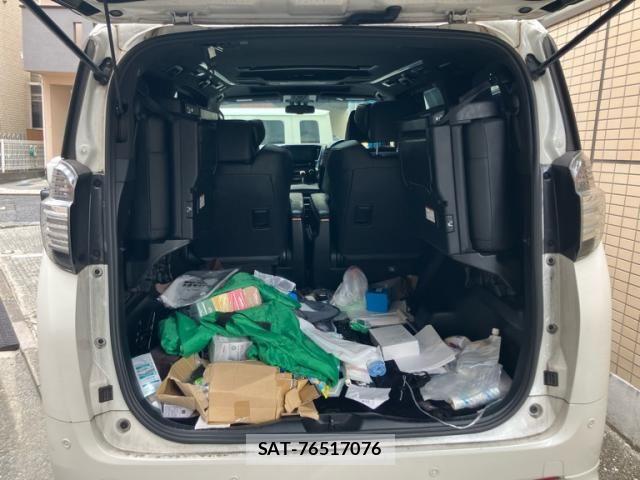 Toyota VELLFIRE 2017-04 8246992-6