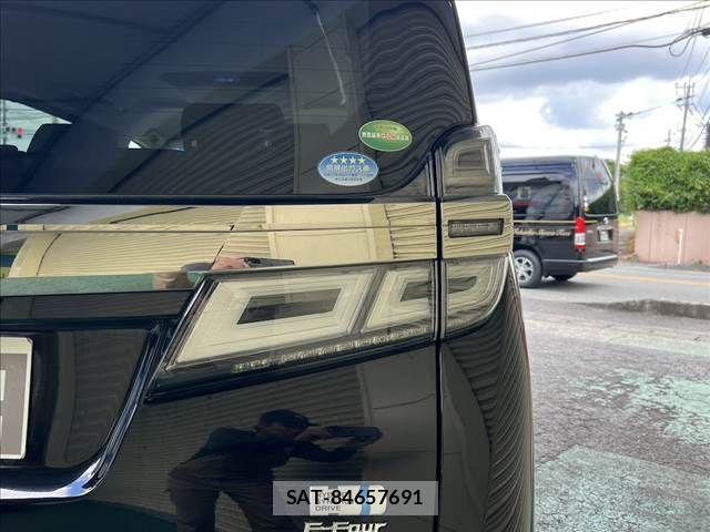 Toyota VELLFIRE 2019-04 8317748-10