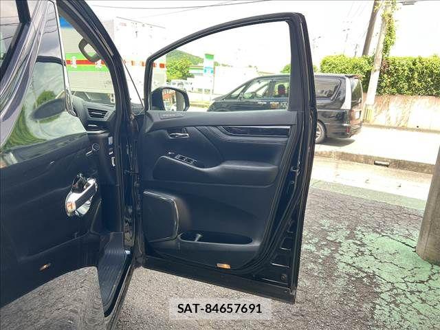 Toyota VELLFIRE 2019-04 8317748-14