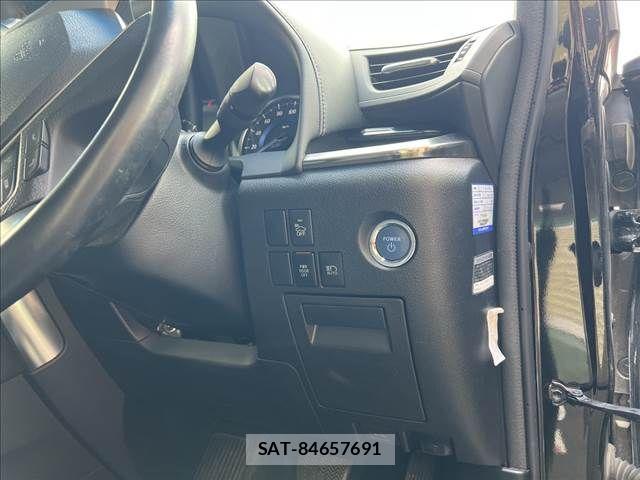 Toyota VELLFIRE 2019-04 8317748-16