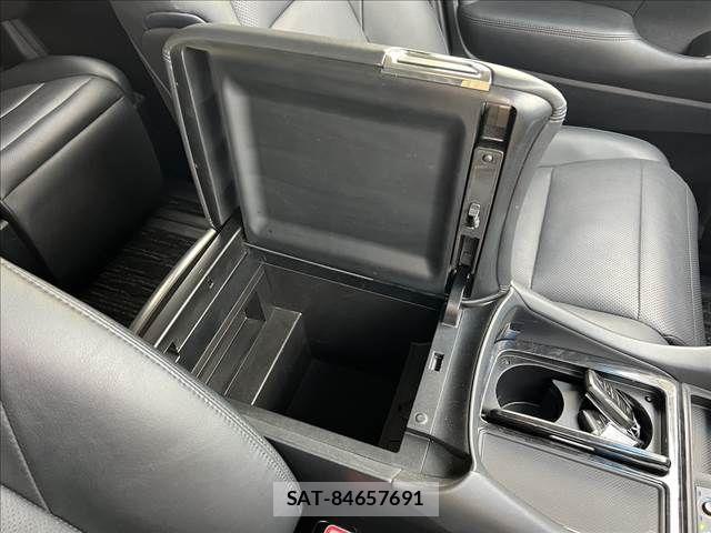 Toyota VELLFIRE 2019-04 8317748-21