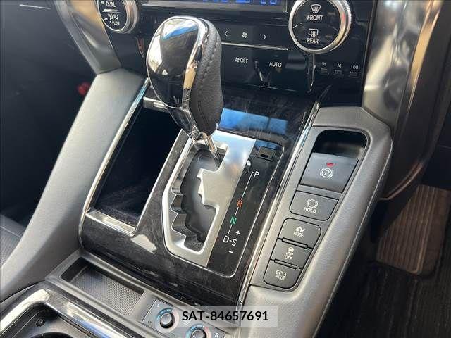 Toyota VELLFIRE 2019-04 8317748-25