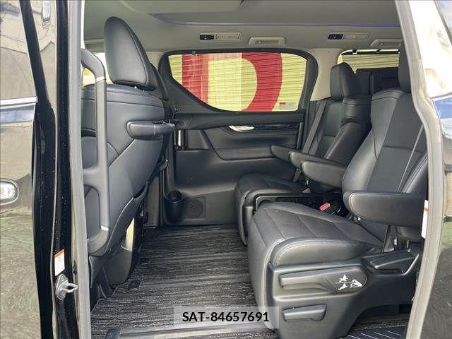 Toyota VELLFIRE 2019-04 8317748-8
