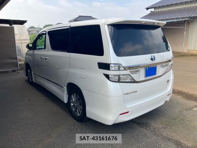 Toyota VELLFIRE 2014-04 8317751-2