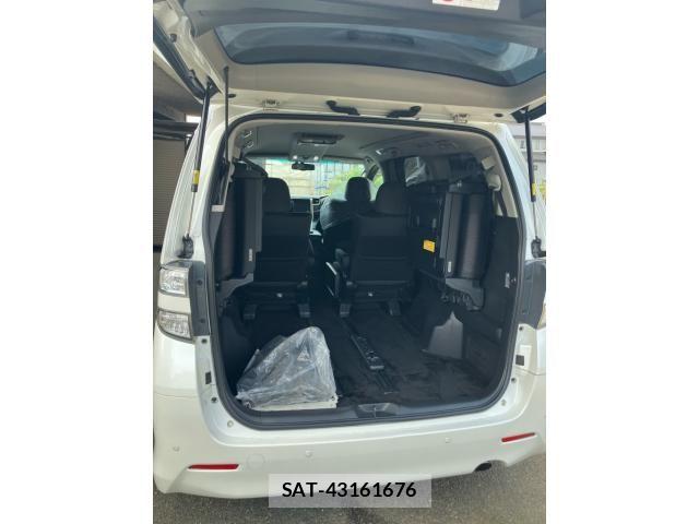 Toyota VELLFIRE 2014-04 8317751-8