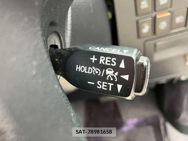Toyota VELLFIRE 2018-05 8338271-13