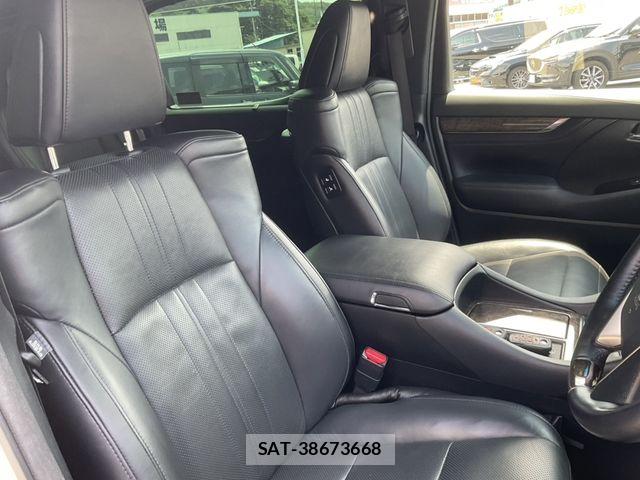 Toyota VELLFIRE 2020-06 8338273-16