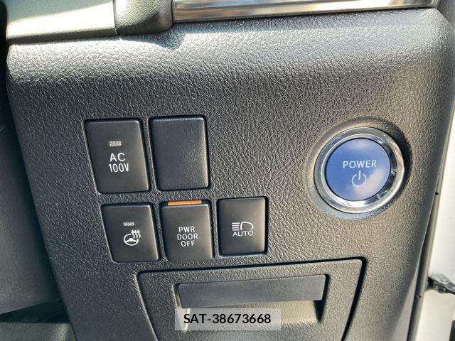 Toyota VELLFIRE 2020-06 8338273-24